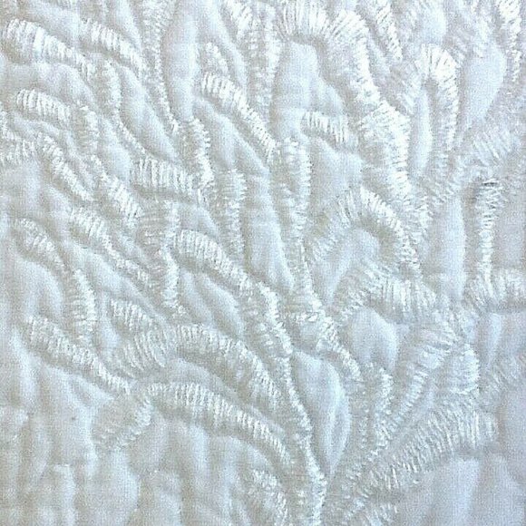 brand new WHITE 3-pc Coastal Living KING Embroidered Coral 100% Cotton Quilt Set - Picture 3 of 7